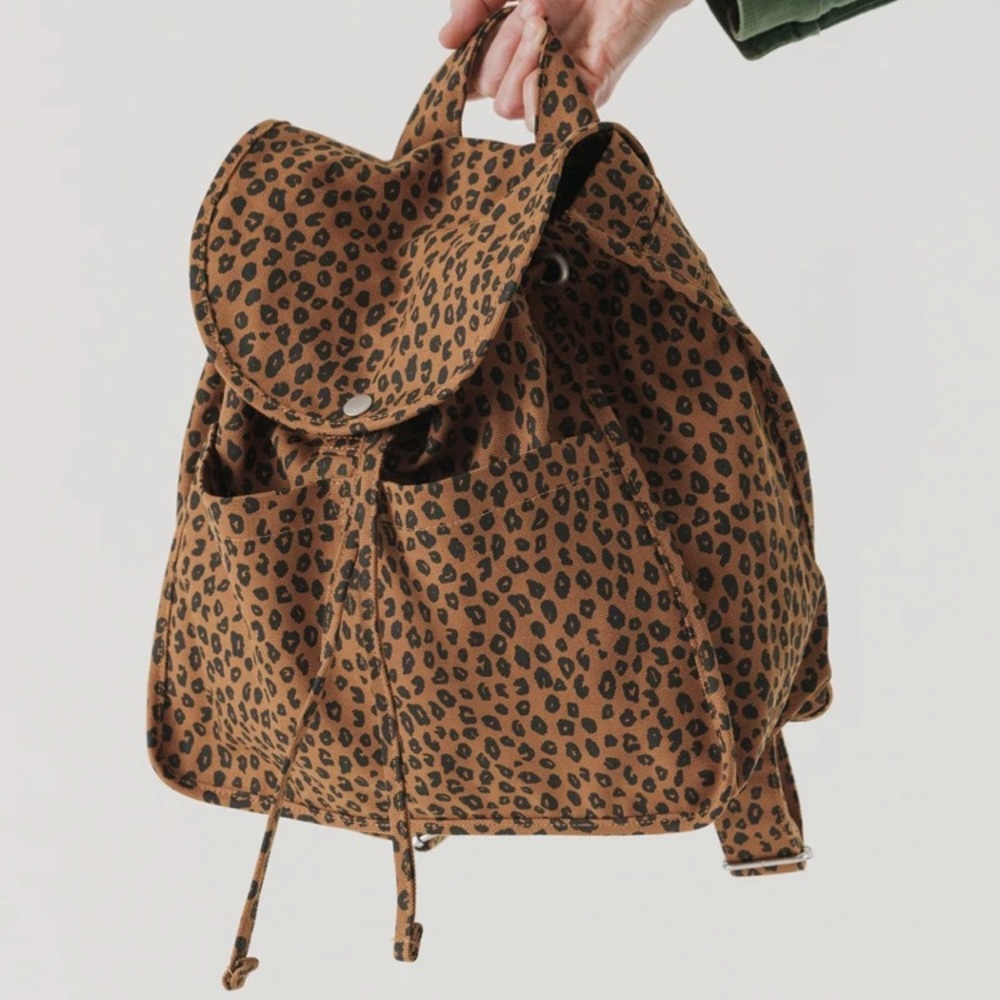 BAGGU Drawstring Backpack Leopard Nutmeg
